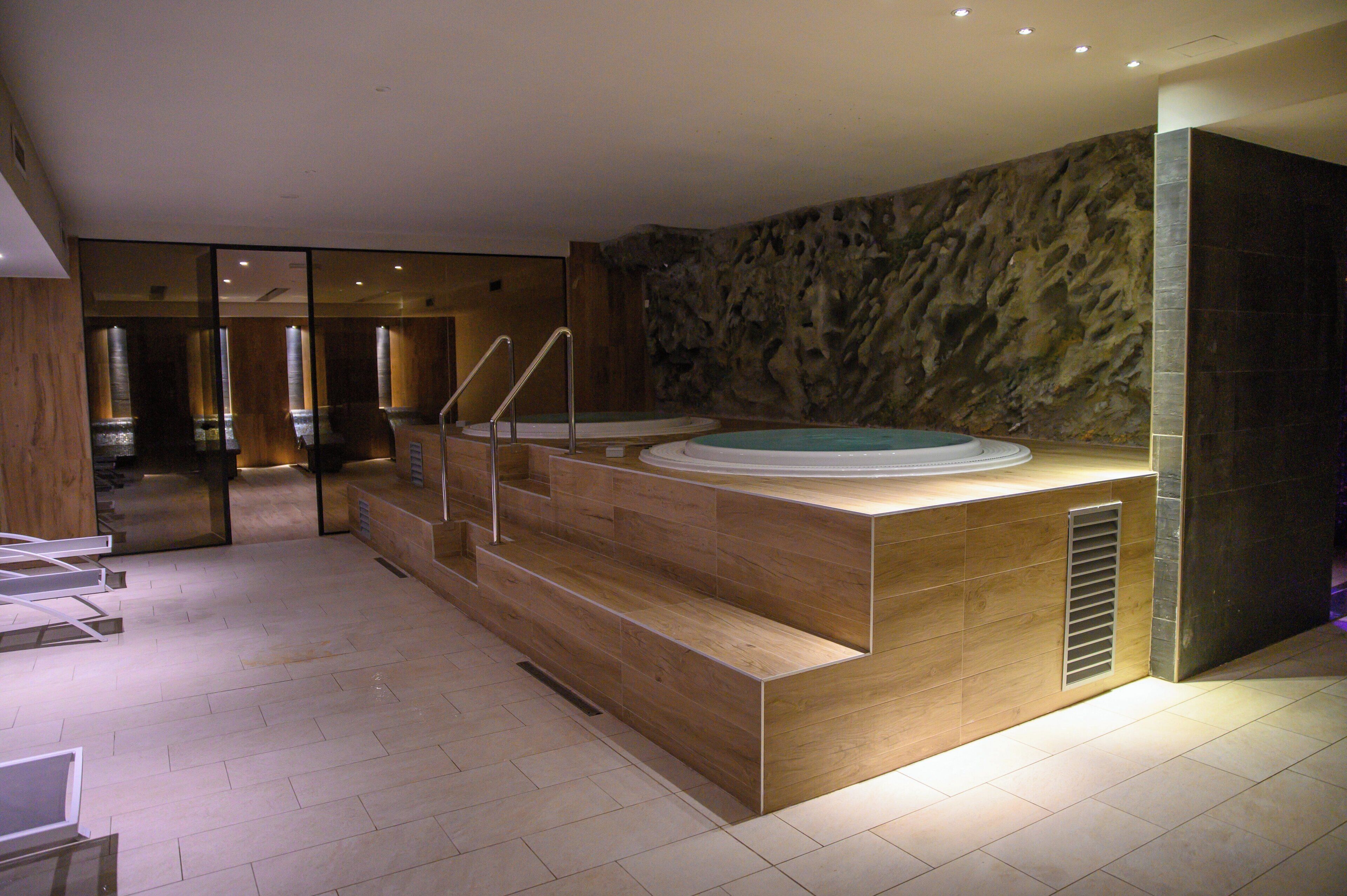 couples treatment room(s), sauna, steam room, sports massages, facials