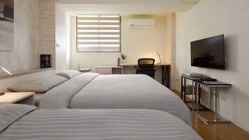 4 bedrooms, desk, iron/ironing board, free WiFi