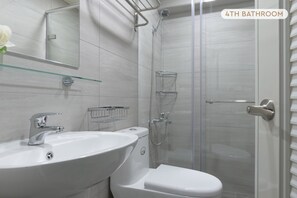 Shower, hair dryer, bathrobes, slippers