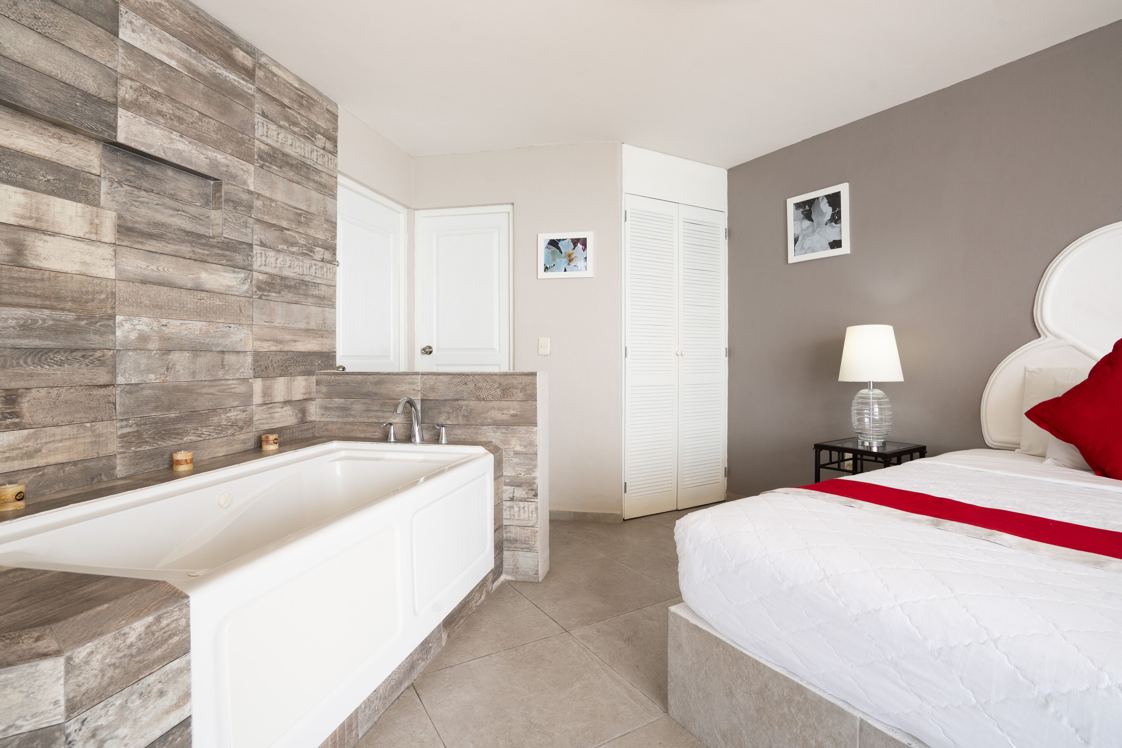 Junior Studio Suite | Individually furnished, free WiFi, bed sheets