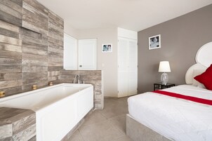 Suite estudio junior | Mobiliario individual, wifi gratis, ropa de cama