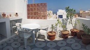 Outdoor dining - T2 on the cornice houmet souk djerba (Djerba)