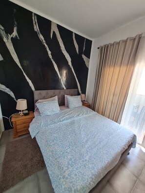 2 chambres, fer et planche à repasser, Wi-Fi, draps fournis