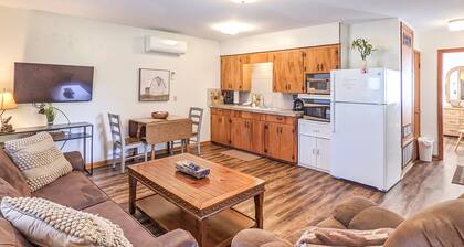 Granny Mökki Main Street