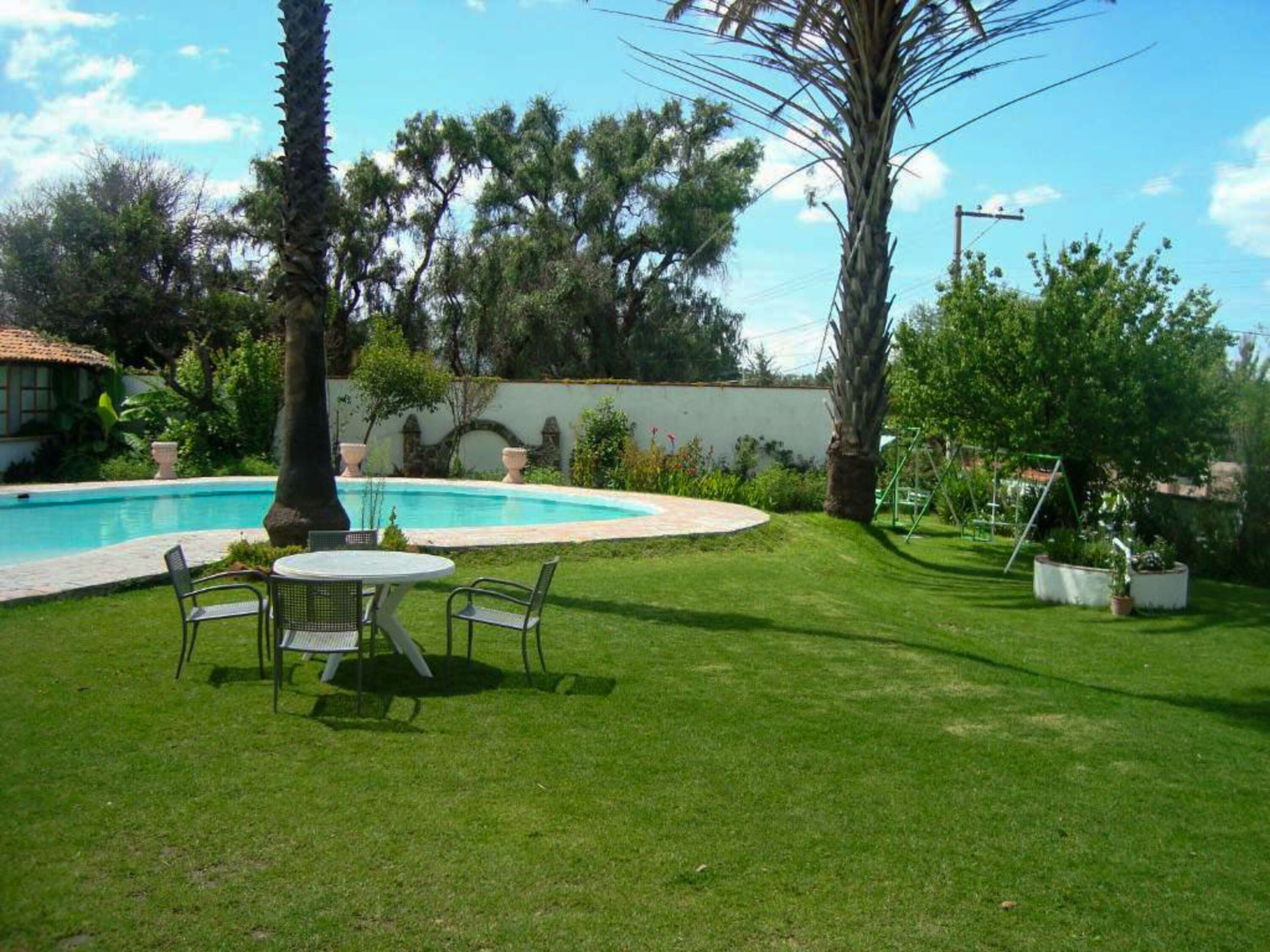 2 piscinas al aire libre (de 09:00 a 21:00), tumbonas