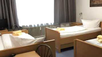 Basic Triple Room | Free WiFi
