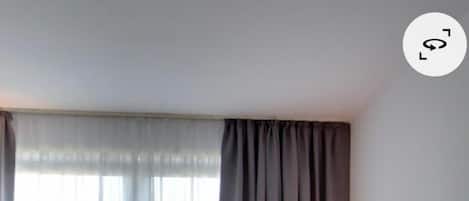5 bedrooms, free WiFi