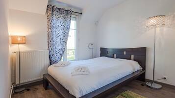 House, Ensuite
