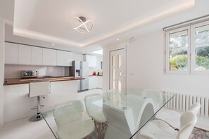 Private kitchen - Magic House Next to Disneyland (Serris)