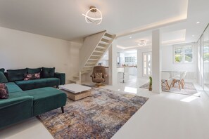 Lounge - Magic House Next to Disneyland (Serris)