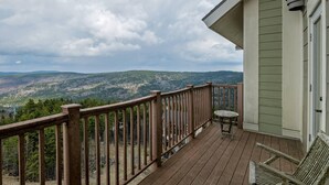 Leilighet, flere senger (2 Br:  Soaring Eagle 402) | Balkong