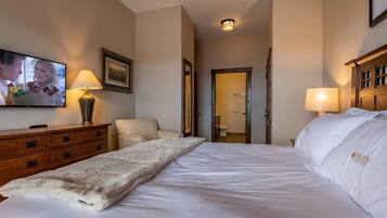 Leilighet, flere senger (2 Br: Soaring Eagle 402) | 2 soverom, strykejern/-brett og wi-fi (inkludert)