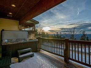 Balcony - 5 Br: Black Bear Crossing #4 (Snowshoe)