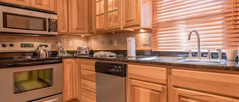 Condo, Multiple Beds (2 Br: Whistlepunk 28) | Private kitchen | Dining tables