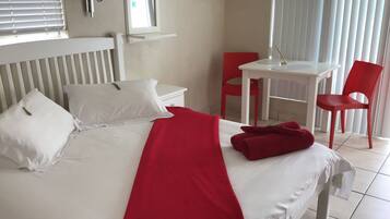 Melissa - 2 Sleeper (3) | Premium bedding, soundproofing, free WiFi, bed sheets