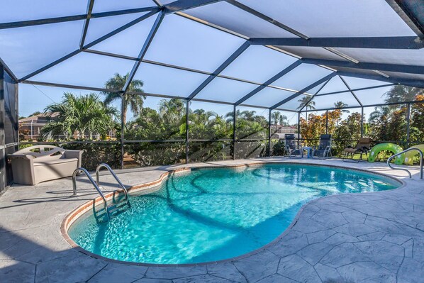 Outdoor pool, a heated pool