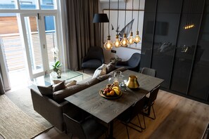 42-cm-Smart-TV mit Kabelempfang, Fernseher, Netflix