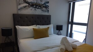 Deluxe Apartment, 2 Bedrooms | Iron/ironing board - Beaumont Claremont 108 (Cape Town)