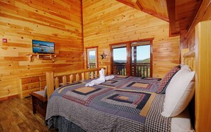 8 bedrooms, free WiFi, bed sheets