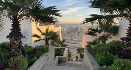 Villa au calme avec piscine privée, jacuzzi, grand jardin et à 7min de la plage