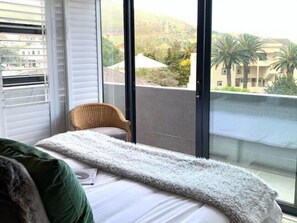 Free WiFi, bed sheets - 64 Kloof Street (Cape Town)