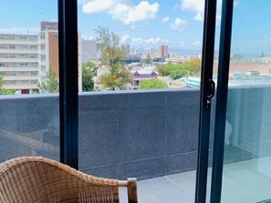 Comfort Penthouse, 1 Bedroom | Balcony - 64 Kloof Street (Cape Town)