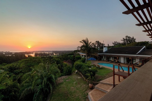 Deluxe Room, 1 King Bed, Harbor View | Balcony view