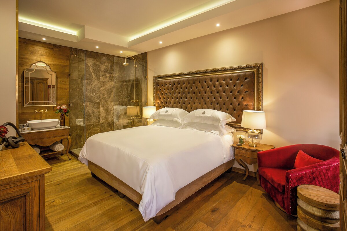 Deluxe Room (Pinotage)