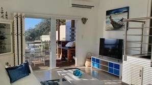 Living area - Villa del Sol Margate (Margate)