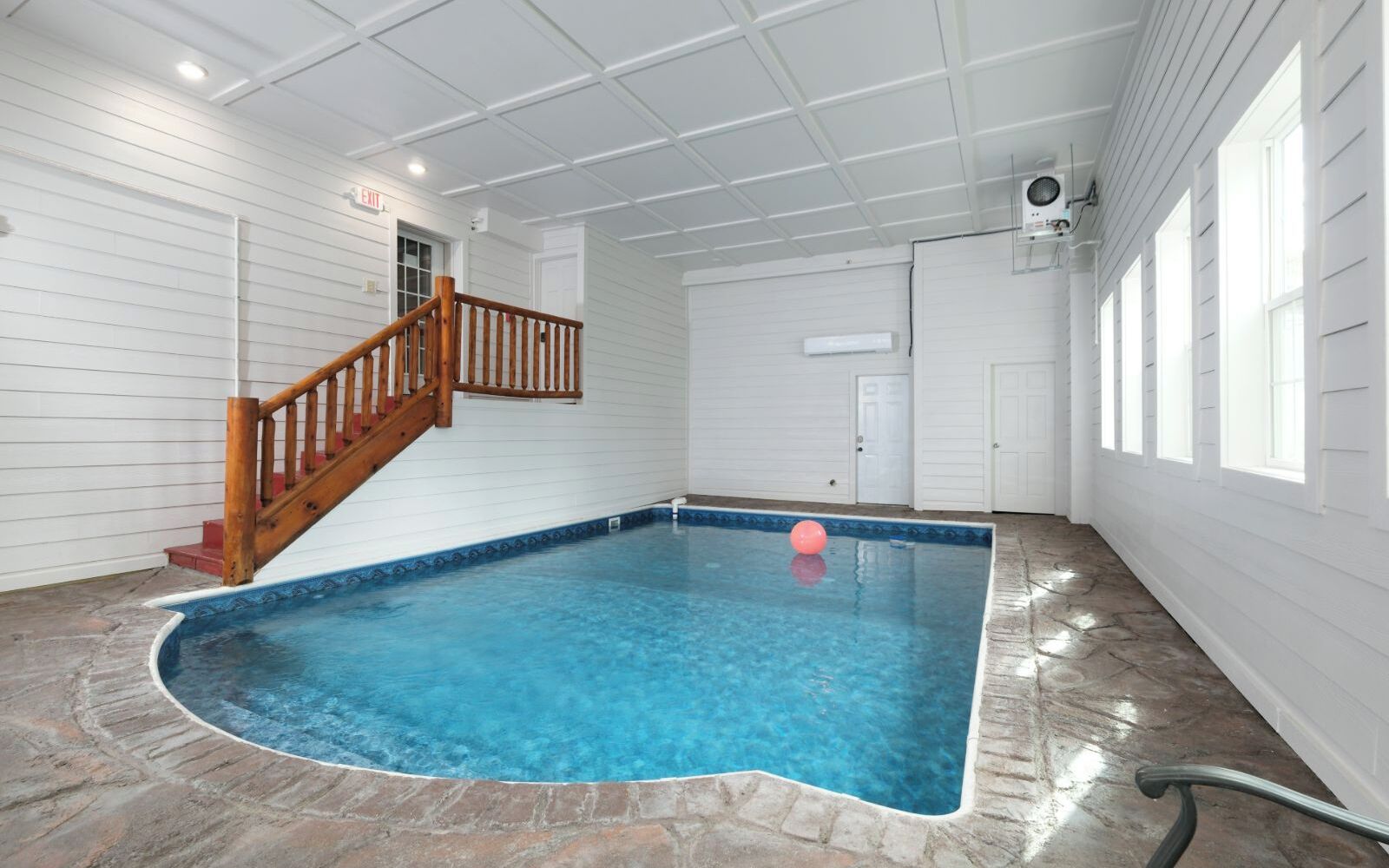 Una piscina techada
