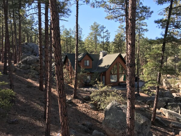 Exterior - Bear Tree Lodge - Prescott Cabin Rentals (Prescott)
