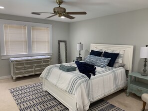 4 habitaciones, escritorio, tabla de planchar con plancha y wifi gratis 