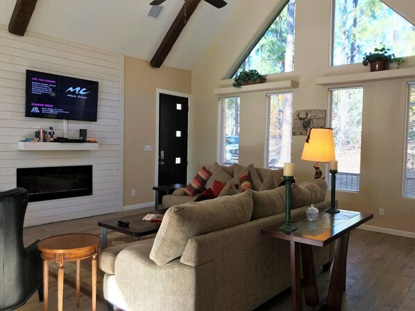 Flat-screen TV, fireplace