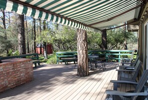 屋外ダイニングエリア