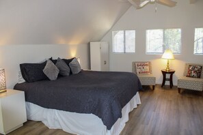 3 chambres, fer et planche à repasser, Wi-Fi gratuit, draps fournis