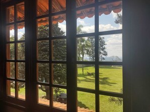 ห้องดีลักซ์ดับเบิล | เครื่องนอนป้องกันสารก่อภูมิแพ้, เตารีด/โต๊ะรีดผ้า, Wi-Fi ฟรี