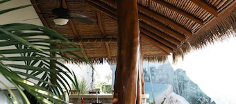 Ralia Retreats, Oceanfront Villa, privat ophold i Costa Rica