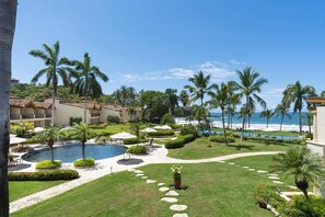 Pool - Luxury Villa directly on #1 Beach in Costa Rica (Playa Flamingo)