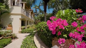 Property grounds - Luxury Villa directly on #1 Beach in Costa Rica (Playa Flamingo)