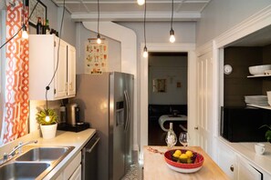 Fridge, microwave, oven, stovetop - Playful House named Casa Roja! (Norwich)