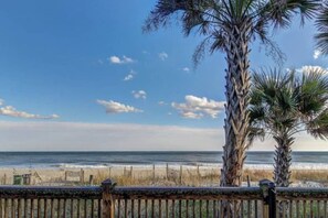 Beach nearby - Big Beach View 2BR,Pool,Sm Dogs ok,H2-3 (Myrtle Beach)