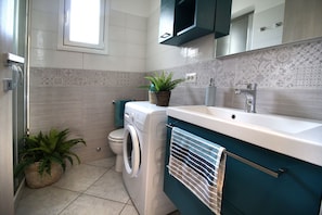 Douche, bidet