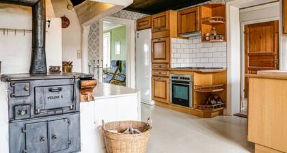 Awesome home in Långserud with WiFi