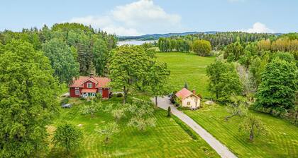 Awesome home in Långserud with WiFi