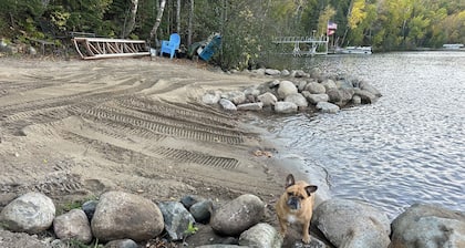 Cabaña de recreación en el hermoso lago Pokegama