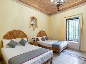 Suite estándar | Escritorio, wifi gratis, ropa de cama