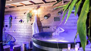 Căn hộ Cao cấp, không hút thuốc, phòng tắm hơi (LE LOFT : en Option Patio + Bain Finl) | Hiên