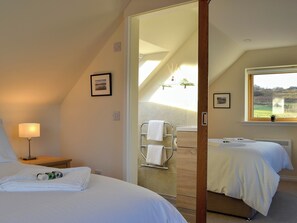 4 habitaciones, wifi gratis y ropa de cama