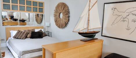 1 bedroom, iron/ironing board, travel cot, free WiFi