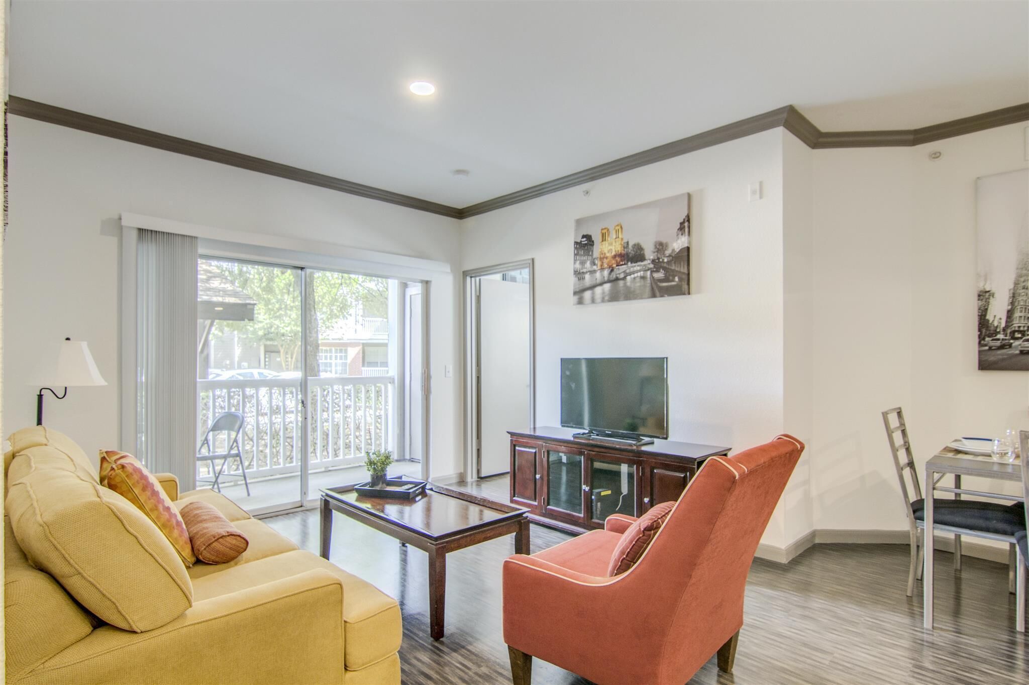 Medical Center Houston | Contemporary & Cozy